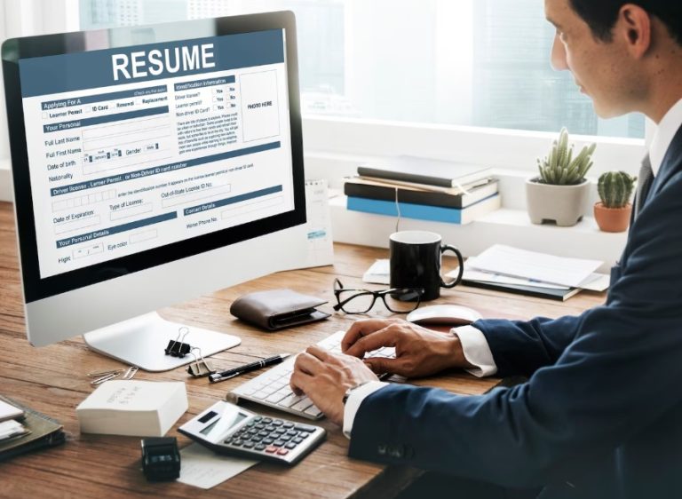 Refresh Your Resume Today with the Best Free CV Creator for Career Changers
